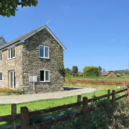 Maesyfelin Isaf Apartment Llanybyther Exterior photo