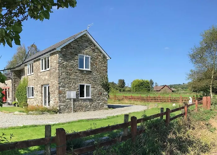 Maesyfelin Isaf Apartment