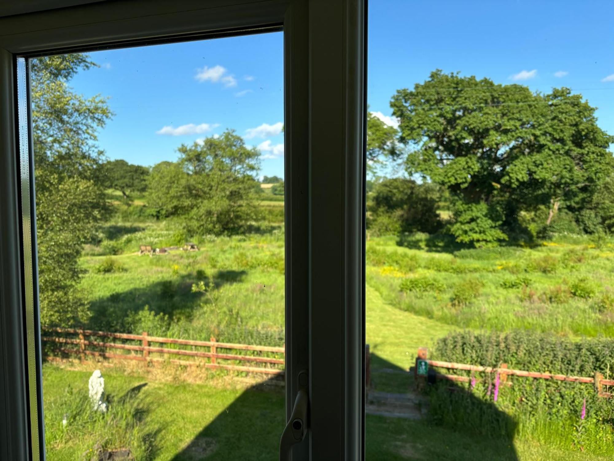 Maesyfelin Isaf Holiday home *